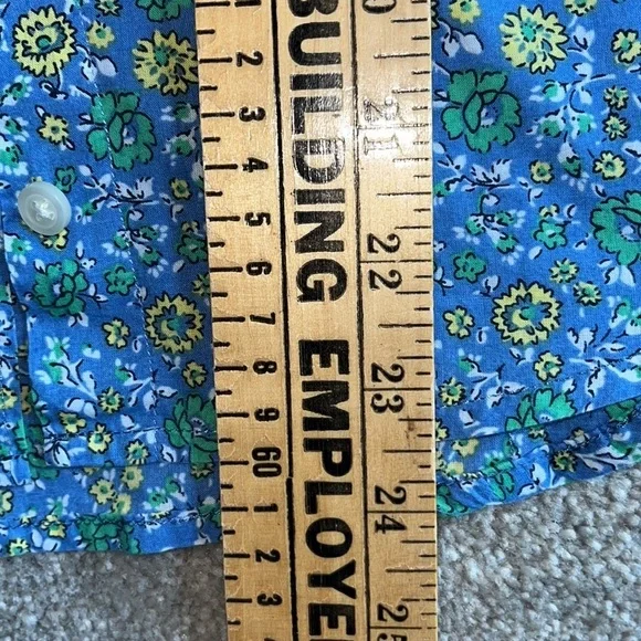 J. Crew "Ditsy" floral button up blouse Size XS - Picture 10 of 11